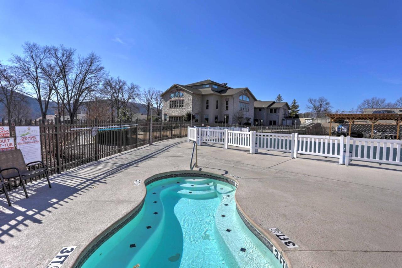 Lavish Branson Escape With Resort And Lake Access Екстериор снимка