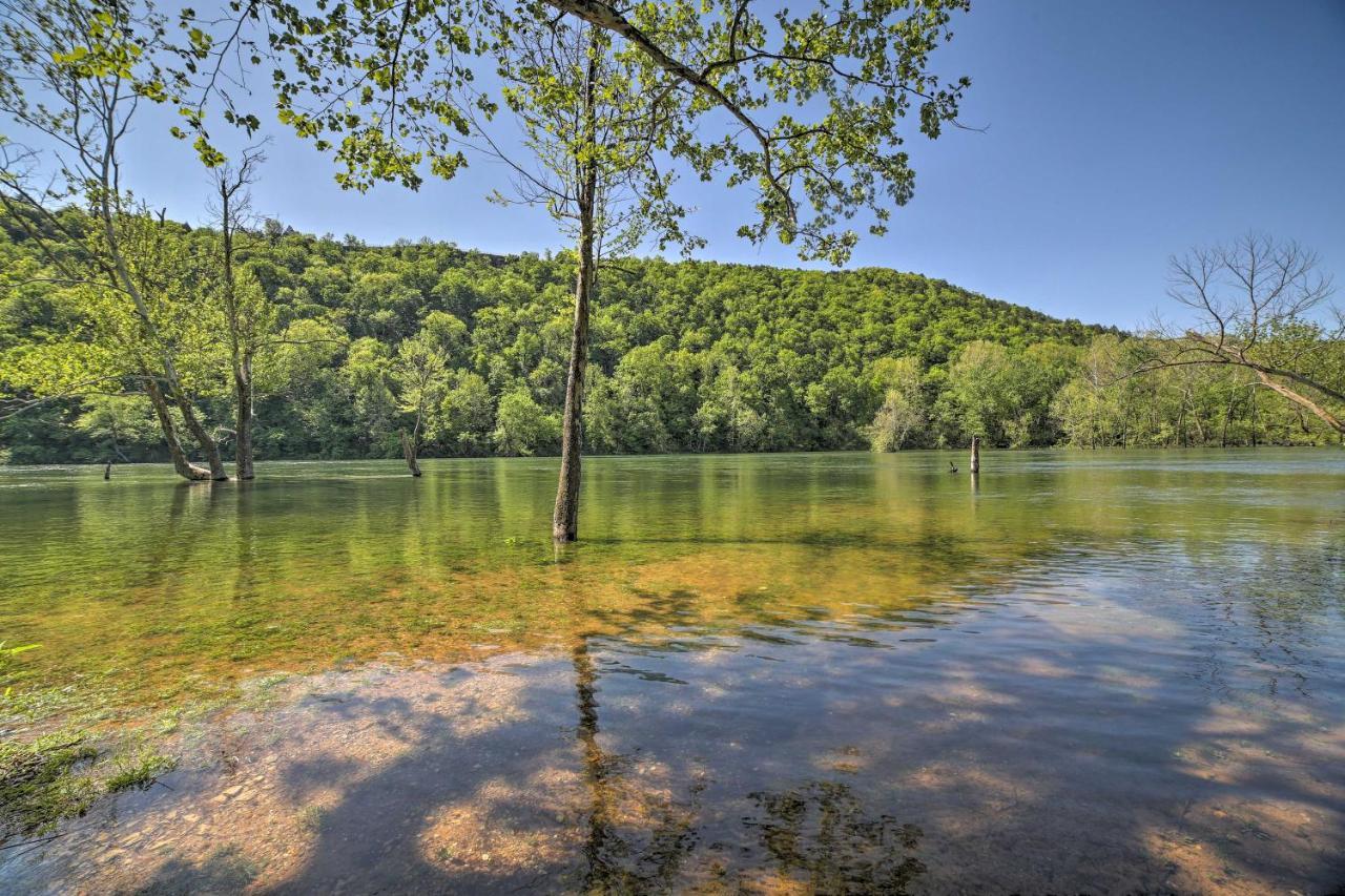Lavish Branson Escape With Resort And Lake Access Екстериор снимка